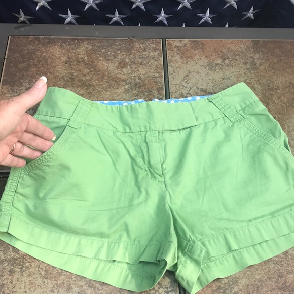 J Crew Green Short Bermuda’s - Picture 2 of 6